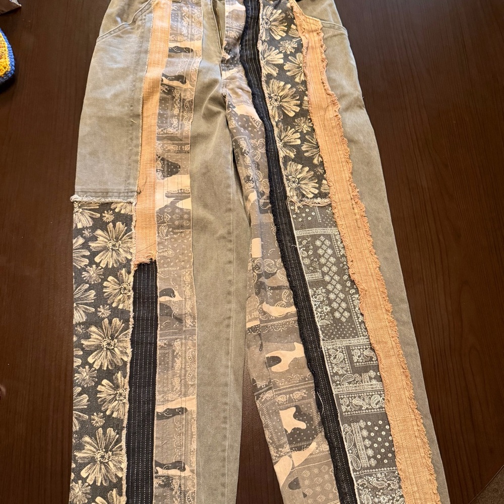 Oli & Hali It’s Your Thing Patchwork Twill Jeans - Picture 3 of 7
